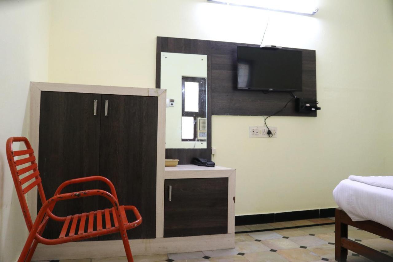 Hotel Siva Sakthi Tiruvannamalai Exterior photo